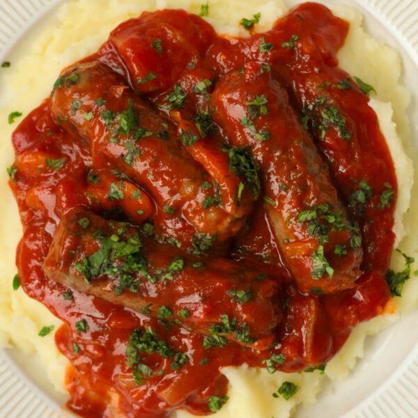 easy Australian devilled sausages with mashed potatoes