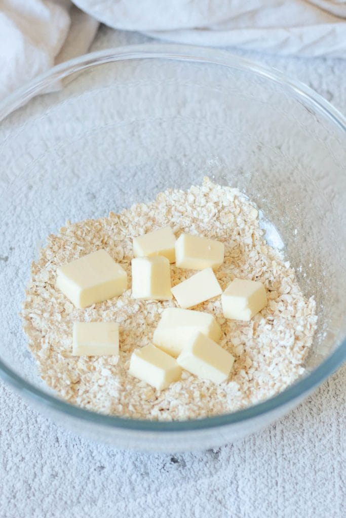 apple crisp - make the topping