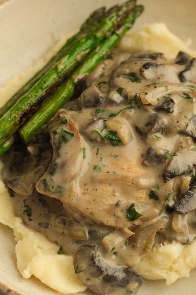 creamy mushroom chicken skillet