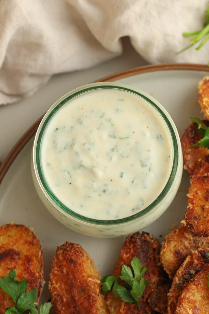 5-minute greek yogurt herb dip