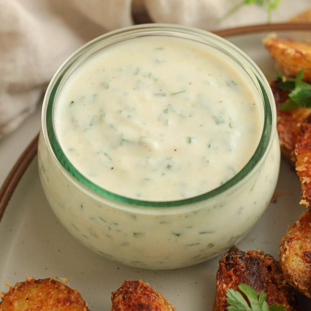5-minute Greek Yogurt Herb Dip