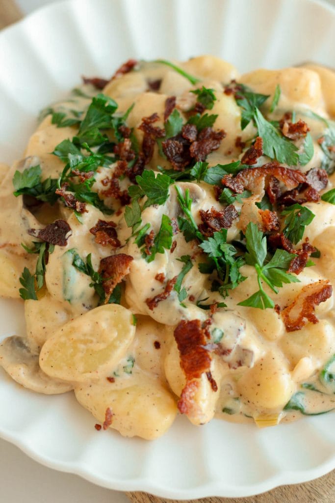 creamy bacon mushroom gnocchi