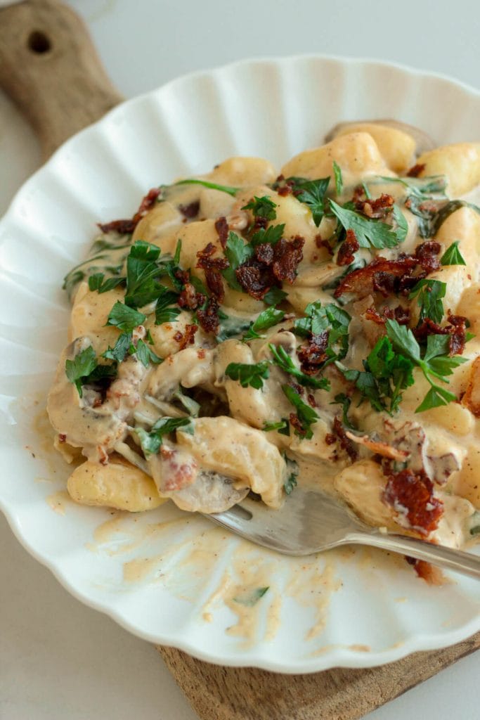 creamy bacon mushroom gnocchi