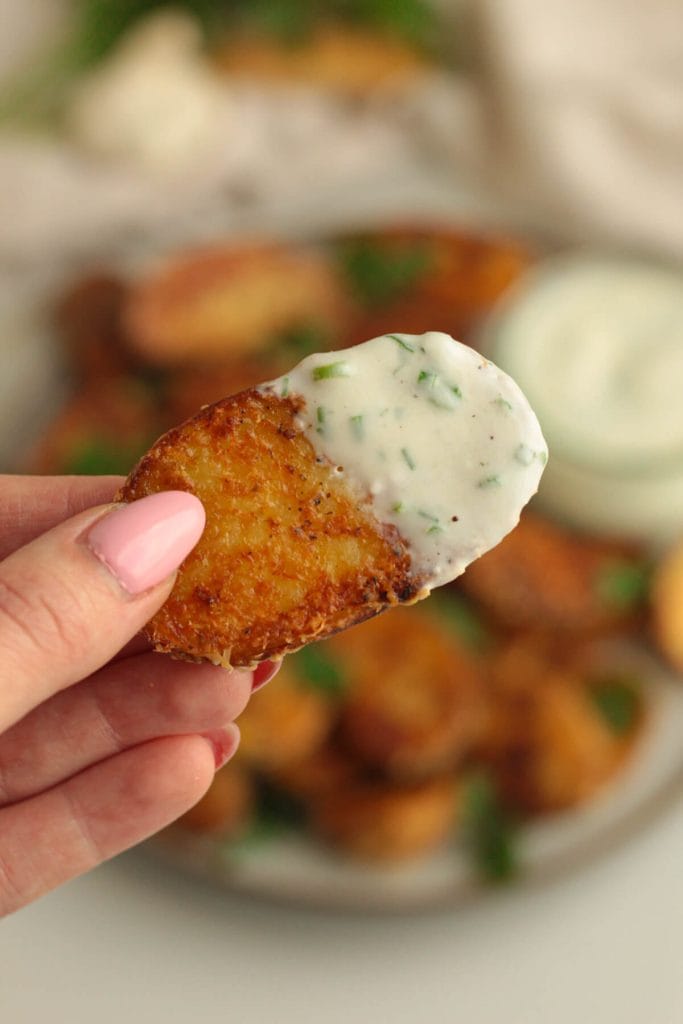 crispy garlic parmesan potatoes with yogurt dip