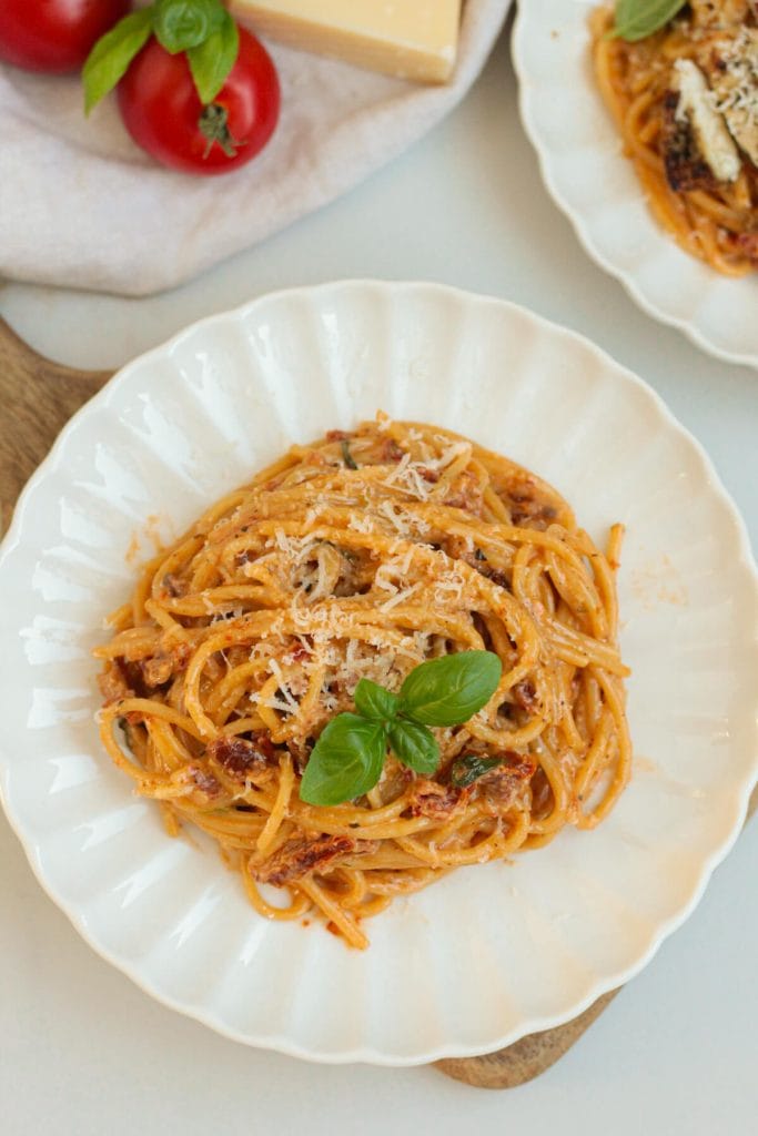 creamy sun-dried tomato pasta