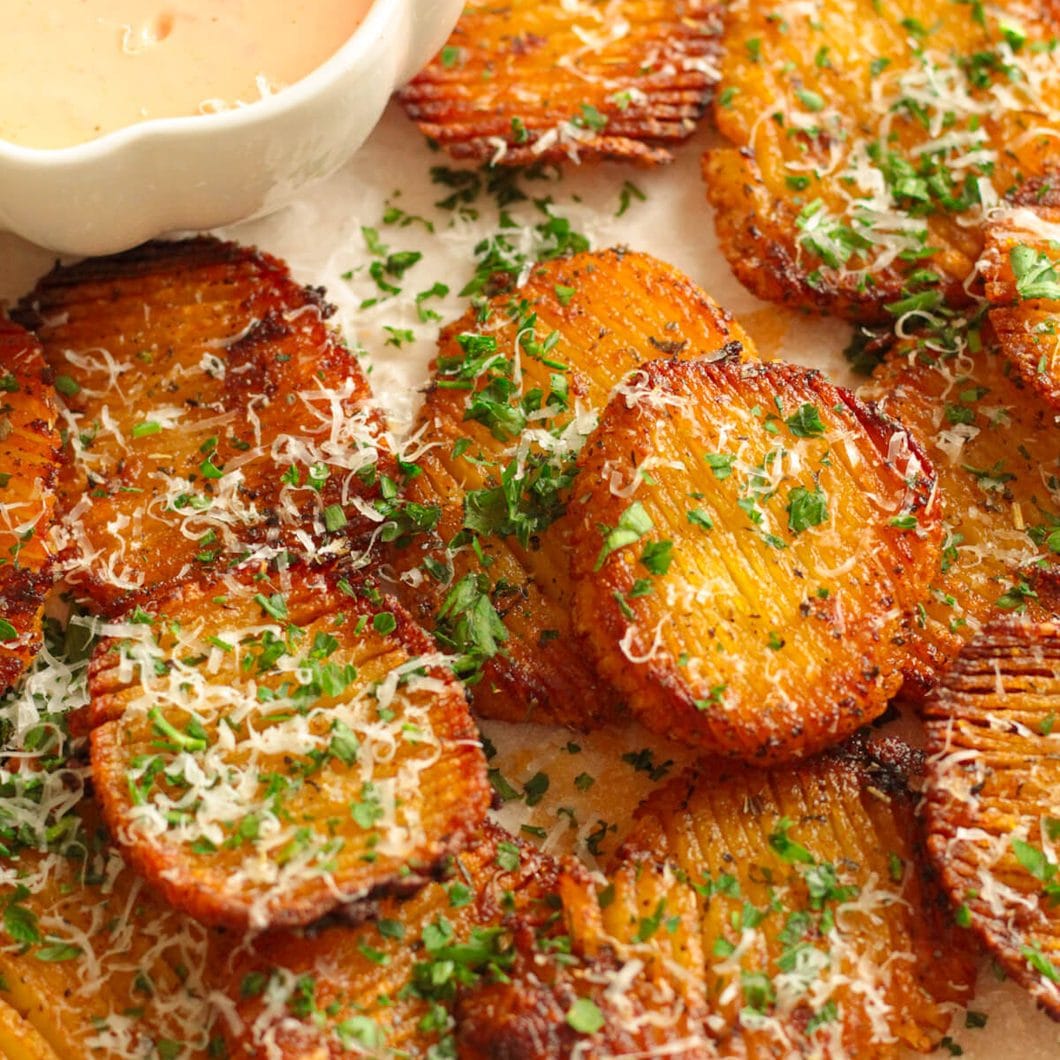 Crispy Garlic Accordion Potatoes