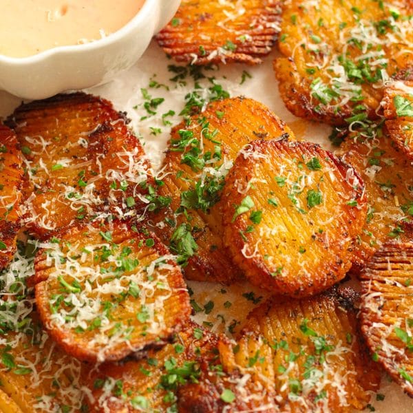 crispy garlic accordion potatoes with dipping sauce
